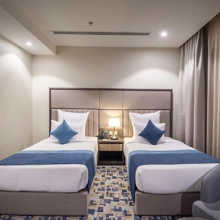 Enala Hotel - Эль-Хубар Экстерьер фото