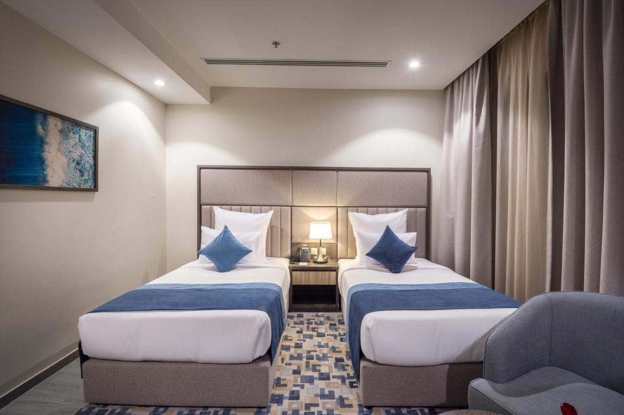 Enala Hotel - Эль-Хубар Экстерьер фото