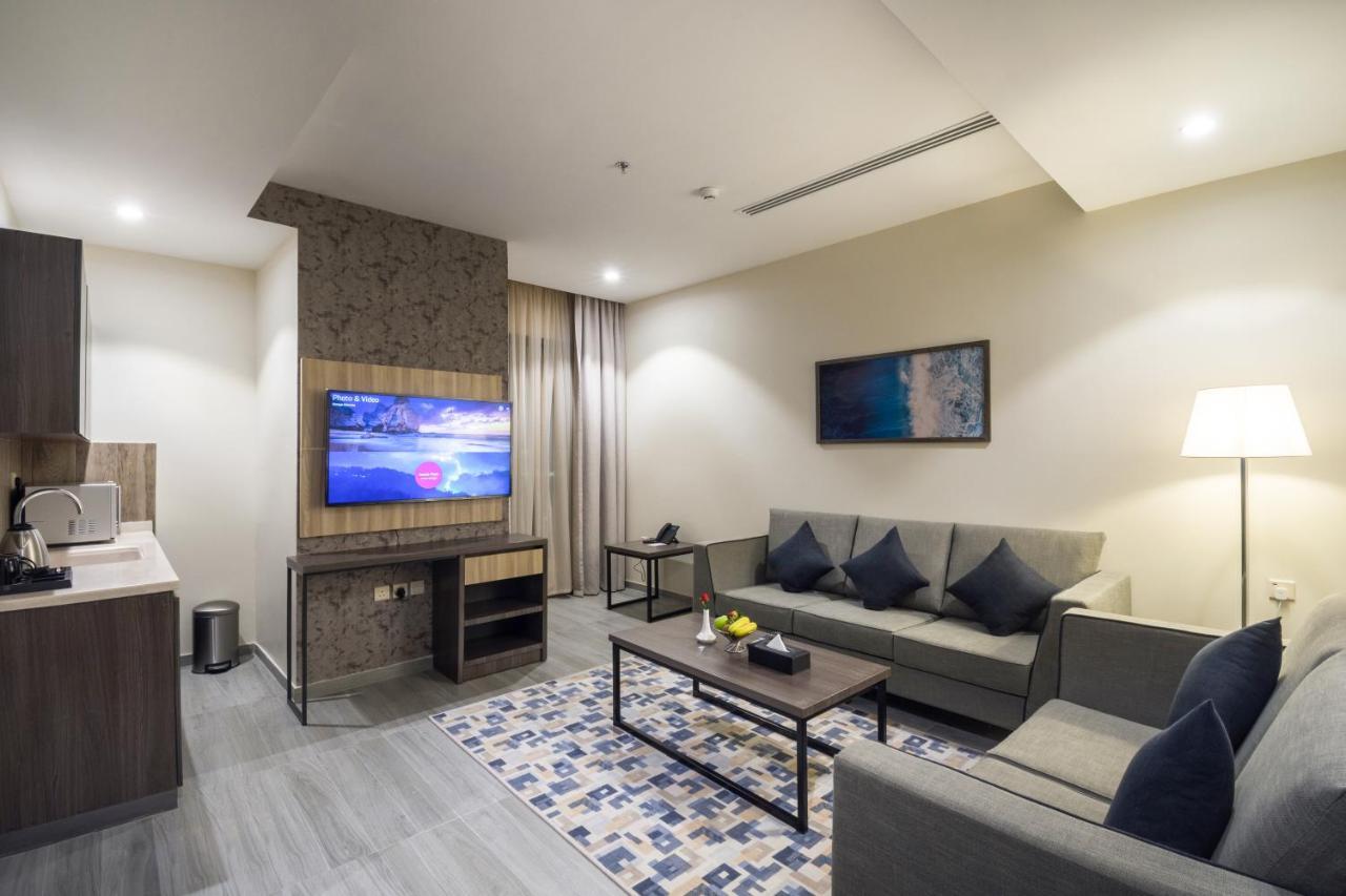 Enala Hotel - Эль-Хубар Экстерьер фото