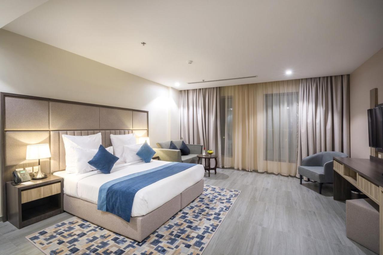 Enala Hotel - Эль-Хубар Экстерьер фото